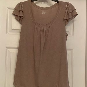Ana tan shirt size medium